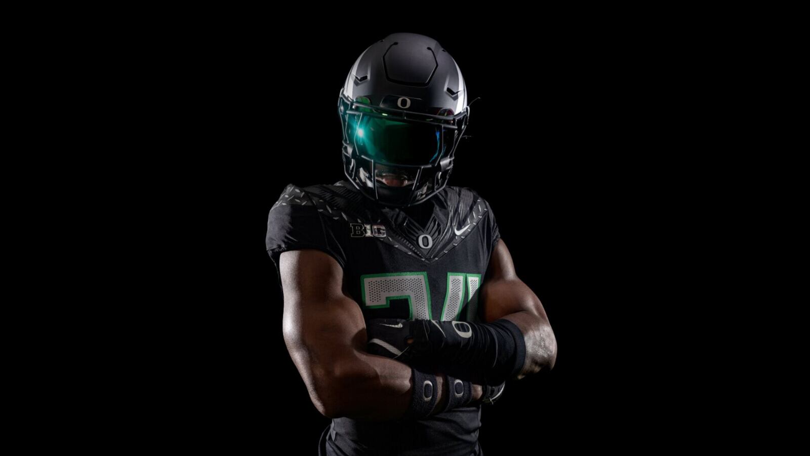 The University of Oregon football team enters ‘Fly Era’ in the Big Ten ...