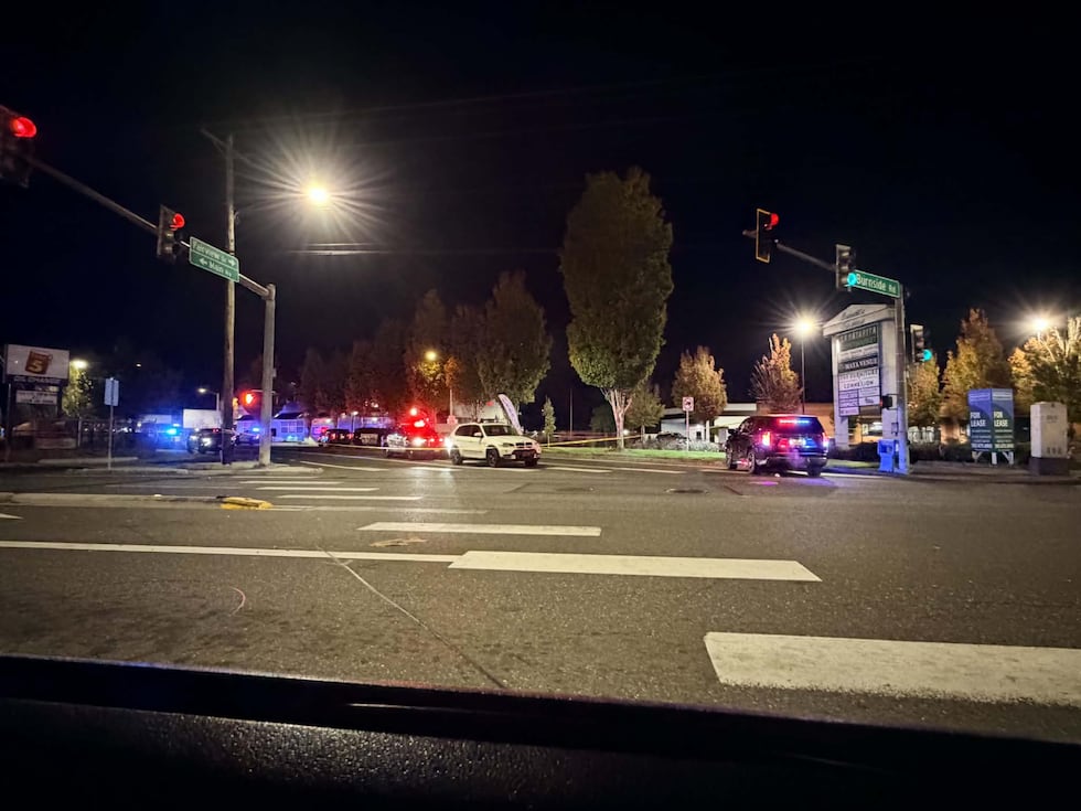 1 person dead, 2 others hospitalized after shooting at Gresham bar 1 Scene of a nighttime shooting in a bar in Gresham on October 10, 2026.