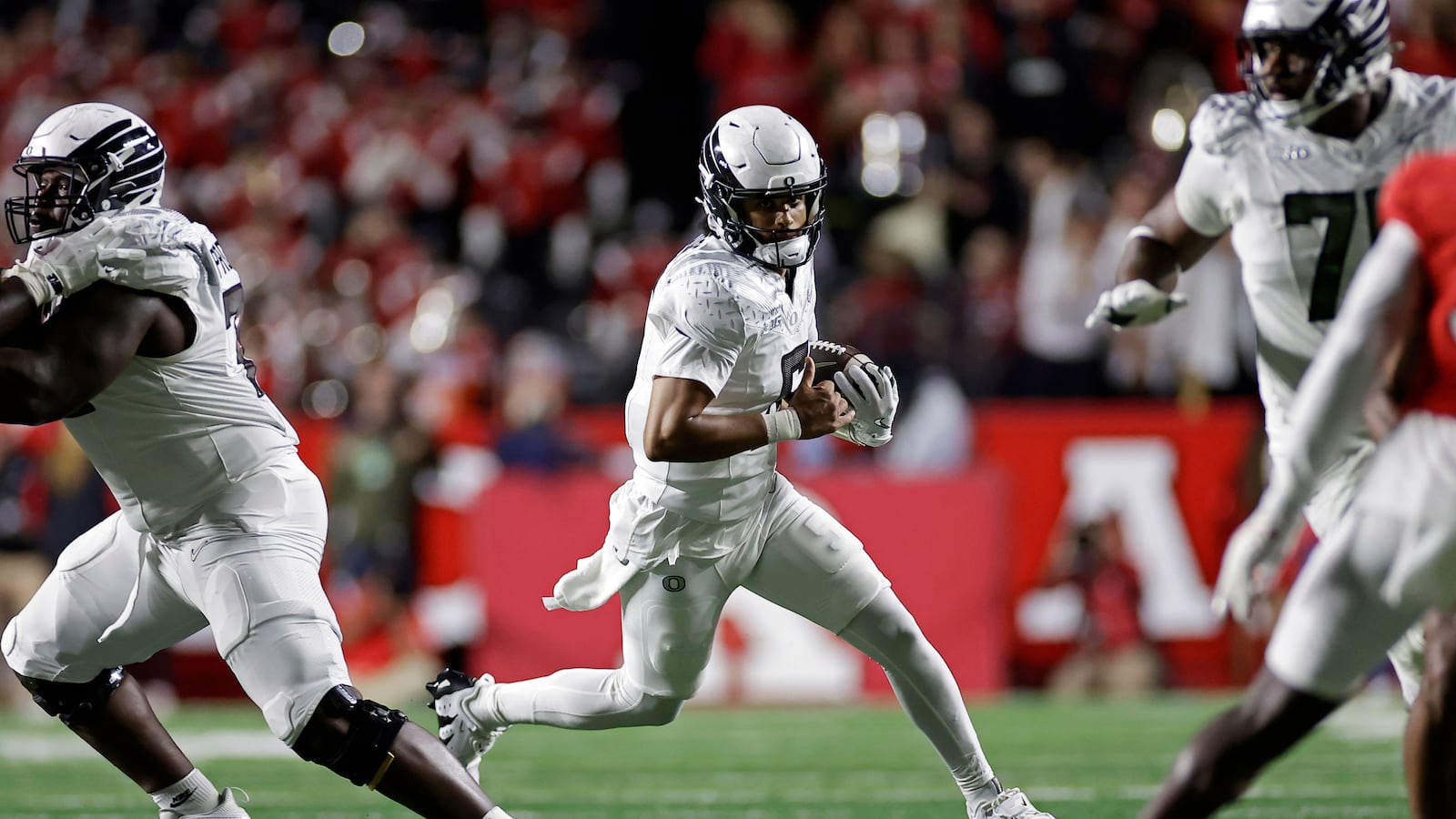 Oregon Rutgers No. 8 Oregon follows first loss with 56-10 romp over Rutgers