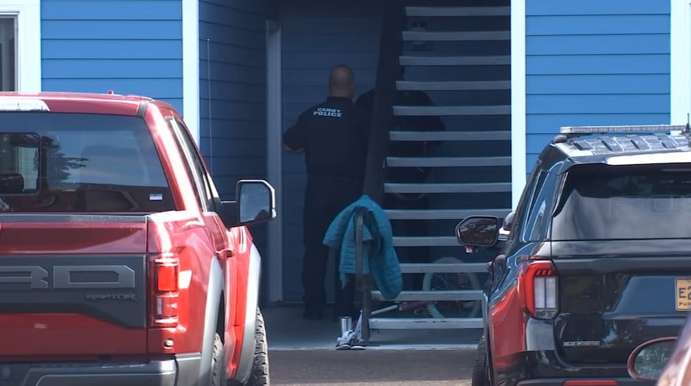 Police at scene of reported kidnapping at Canby apartment complex