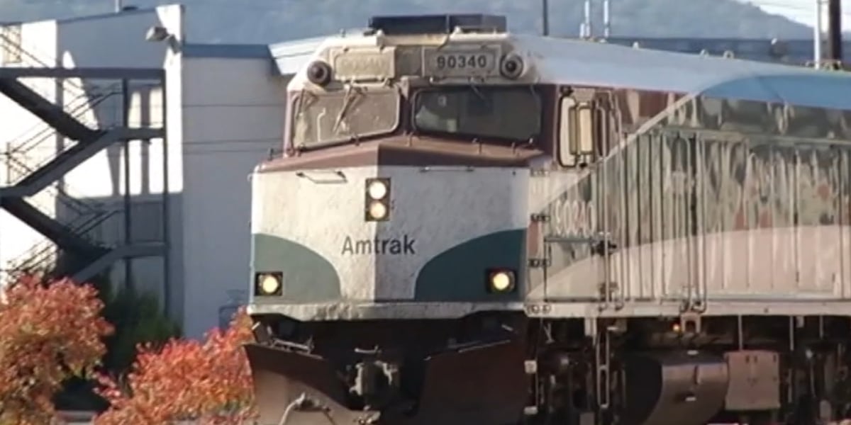 Amtrak pulls all but one train from its Cascades route, substituting buses Amtrak pulls all but one train from its Cascades route, substituting buses