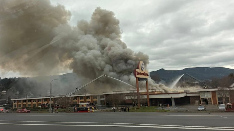 Red Lion Hotel catches fire in Kelso