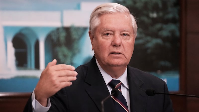 Sen. Lindsey Graham proposes that lawmakers forfeit pay during government shutdown