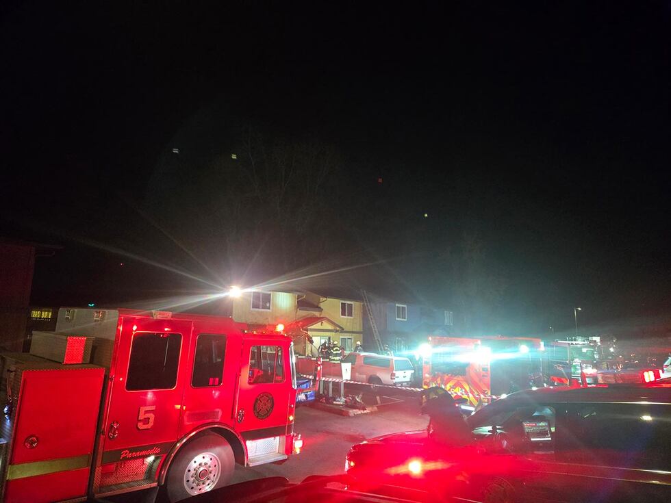 Crews on scene of apartment fire in Vancouver