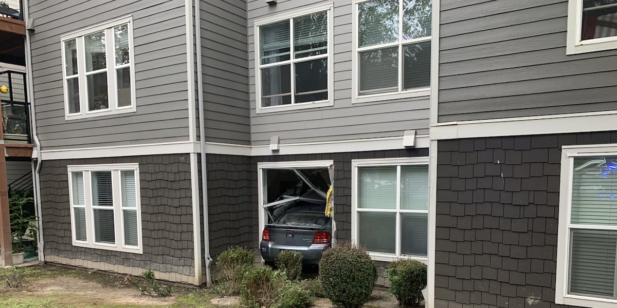 1 person hurt after car crashes into Hillsboro apartment; incident under investigation