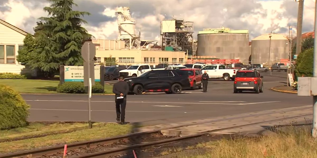 Multiple injuries reported after implosion of chemical treatment vat at Longview facility