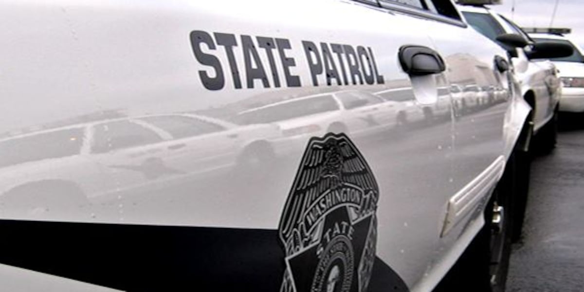 Driver hurt in crash involving 4 trucks on SR-503 in Cowlitz County