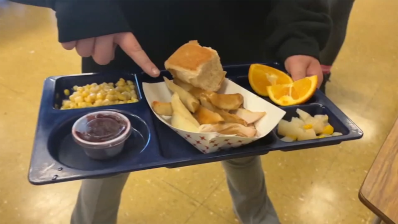Albany schools serve holiday meals with new food service provider