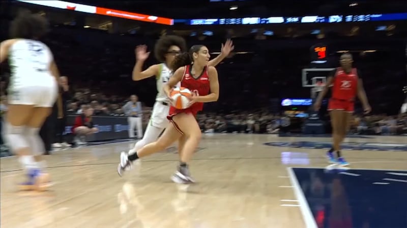 The Minnesota Lynx beat the Portland Fire 101-93 on Saturday night for their fifth straight...
