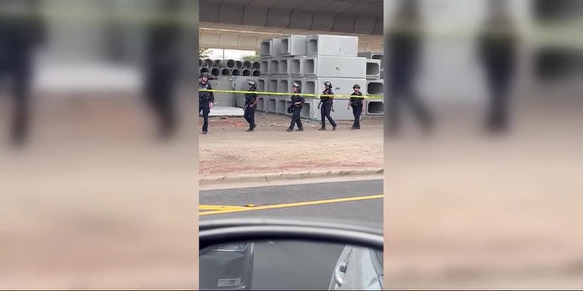 Coverage image for: TEXAS: ICE-involved shooting sparks protests